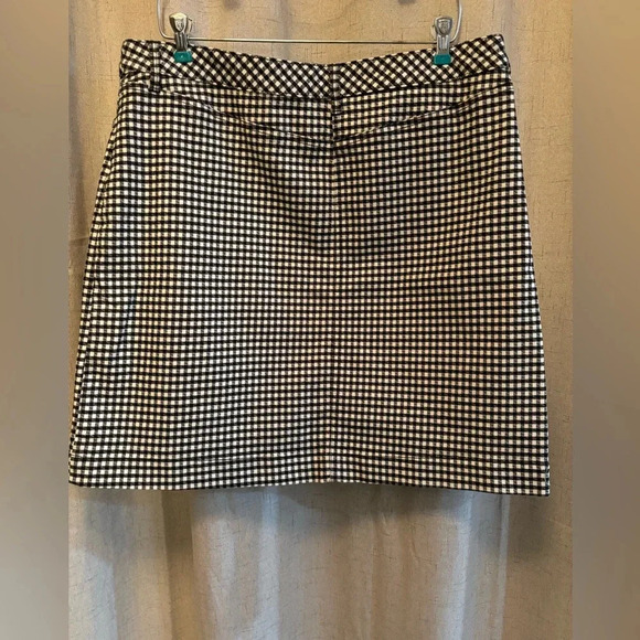 Talbots Black and White Checkered Skirt Size 16. Light Jean like material. - Picture 2 of 9